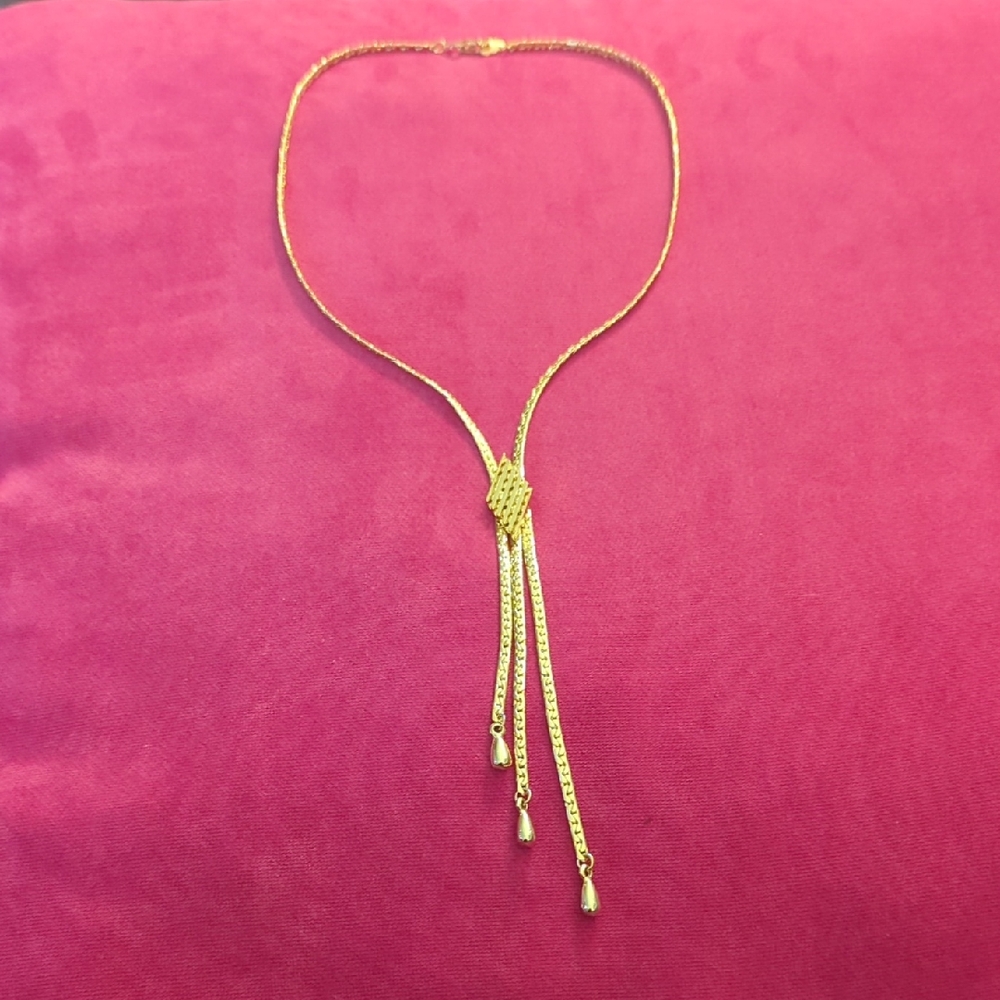 Elegant Gold Necklace